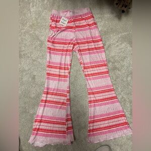 Light weight vibrant super cozy stylish pants.